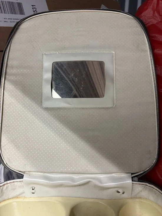 Barbie Black Fashion Queen Carrying Case with Retro Doll Artwork - Picture 5 of 5